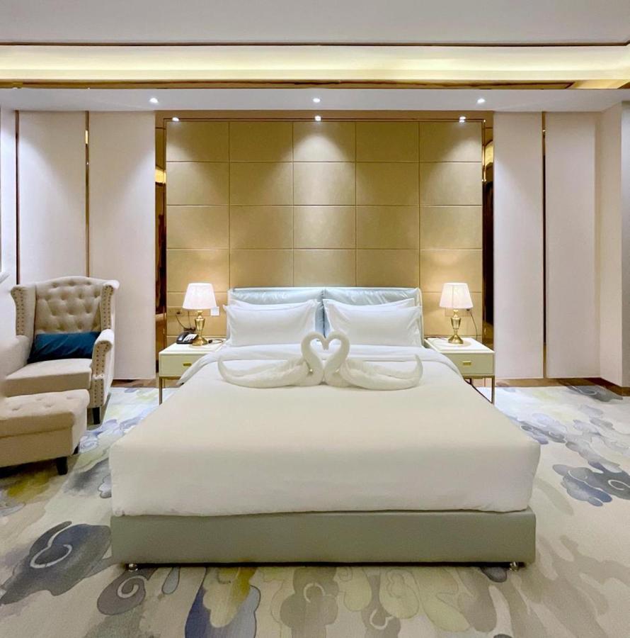 St Hotel Wattay Airport Βιεντιάν Εξωτερικό φωτογραφία