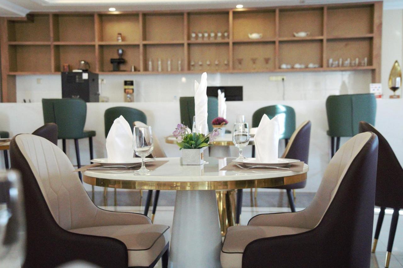 St Hotel Wattay Airport Βιεντιάν Εξωτερικό φωτογραφία