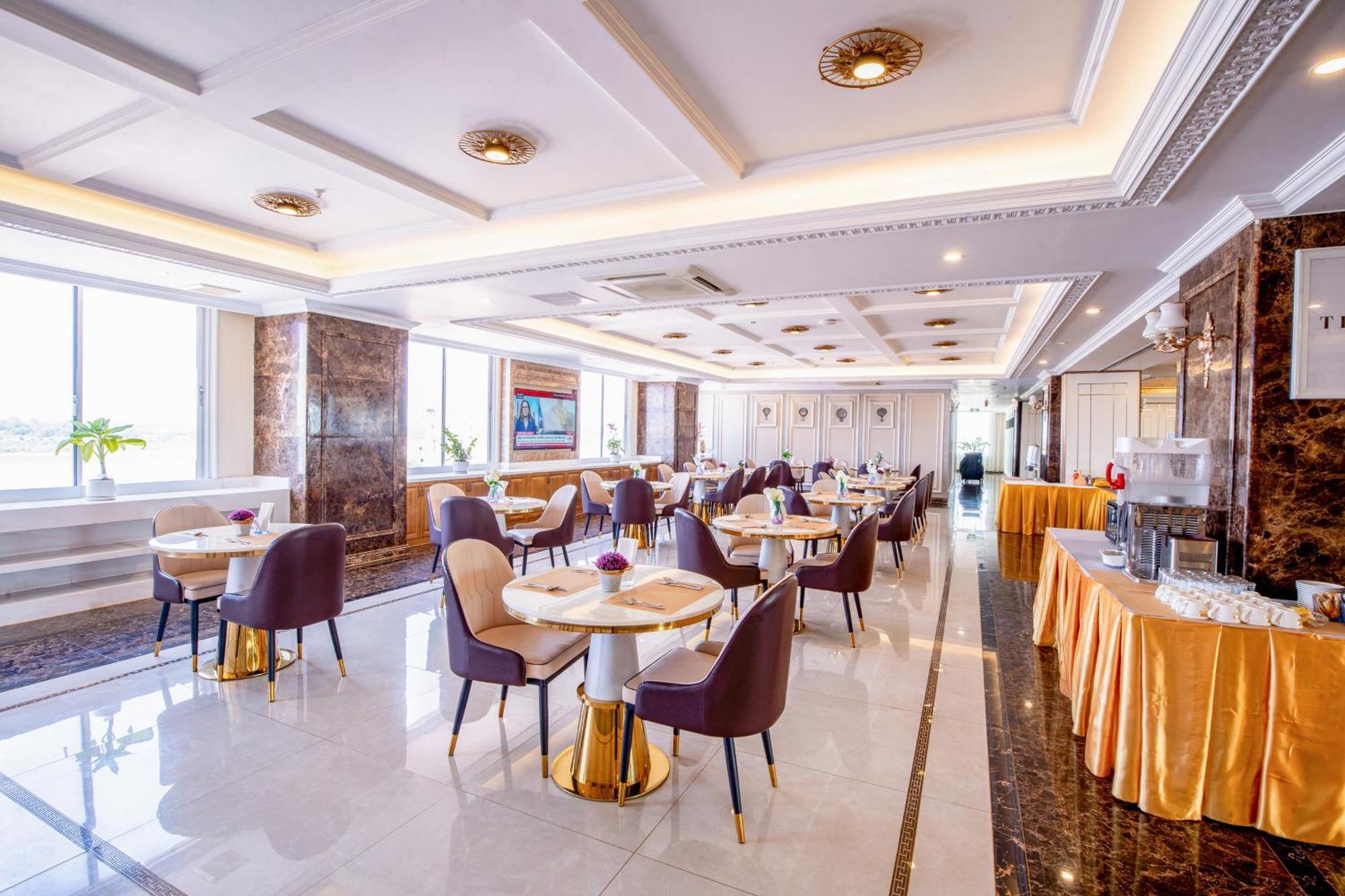 St Hotel Wattay Airport Βιεντιάν Εξωτερικό φωτογραφία